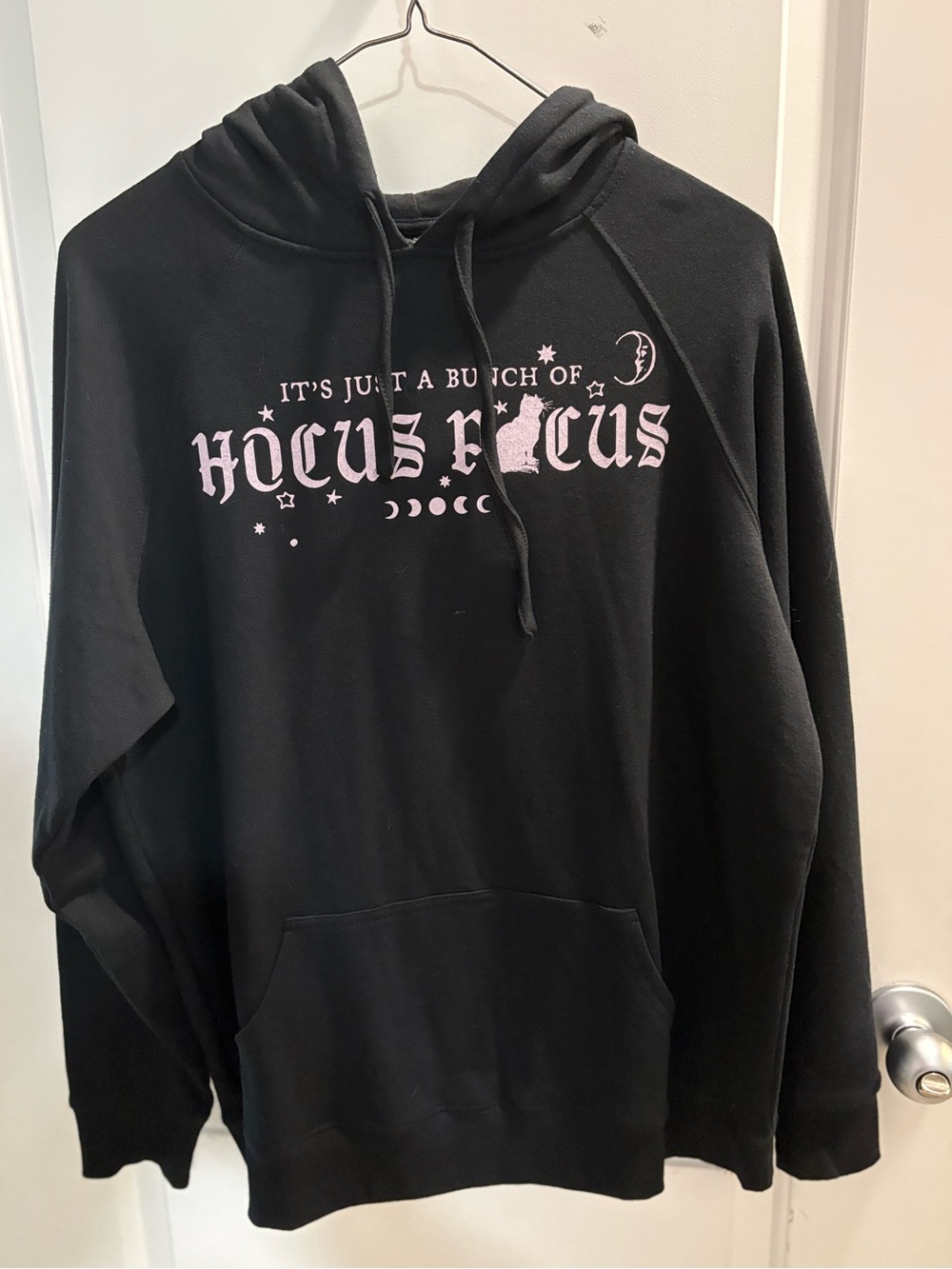 Torrid Hocus Pocus Hoodie NWT Size 00 M/L Halloween Graphic Pullover